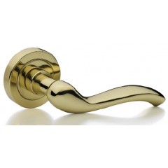 erica lever handle in brass