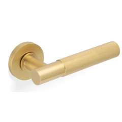 Valli H379 Knurled Lever Handles on Round Rose in Satin Brass