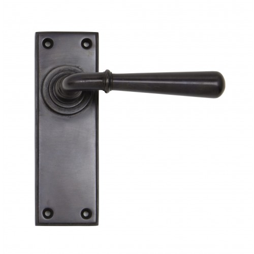 From The Anvil 91436 Newbury Lever Handles On Plain Backplate Aged