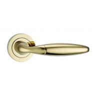 Bulbus Lever Handles on Rose